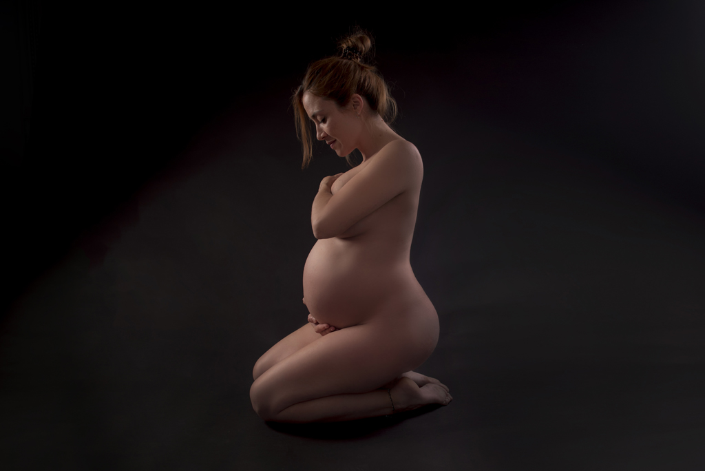 desnudo-embarazo-estudio