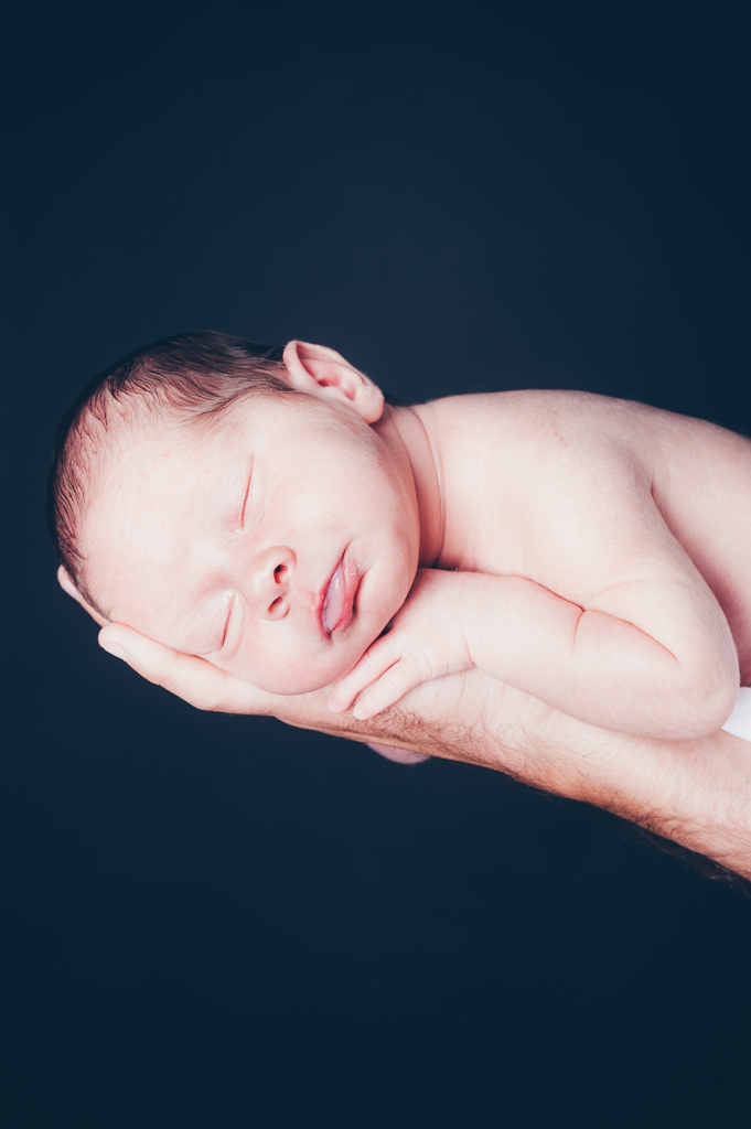 helena-molinos-newborn-cara-bebe